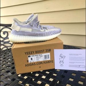 Yeezy 350 boost “non reflective” Size 9